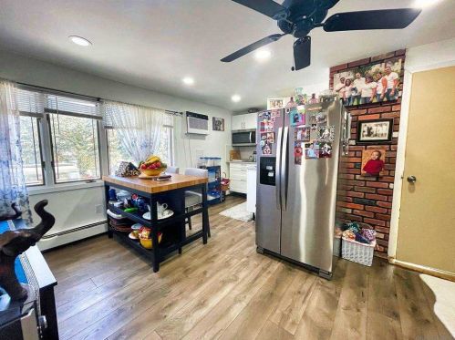 82 Whaley Ave, Bethpage NY  11714-5250 exterior