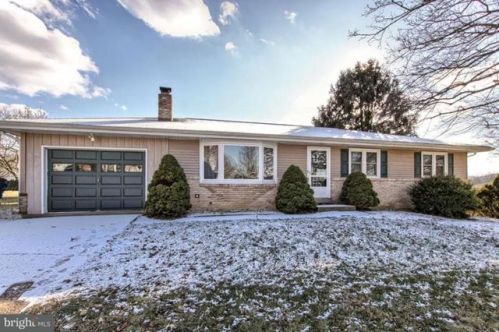 915 Thornton Dr, Navy Sup Dpt, PA 17055-5752
