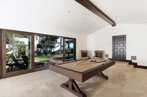 2900 Nichols St, San Diego CA 92106-3426 exterior