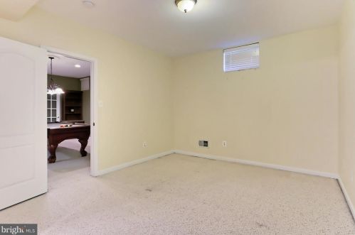 14286 Chalfont Dr, Haymarket VA  20169-2632 exterior