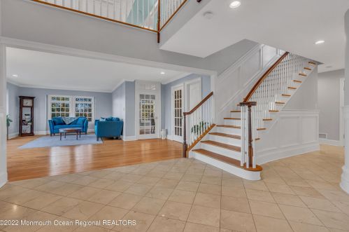 34 Windsor Dr, Little Silver NJ  07739-1311 exterior