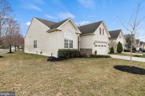 142 Hearthstone Dr, Berlin Boro, NJ 08009-9550