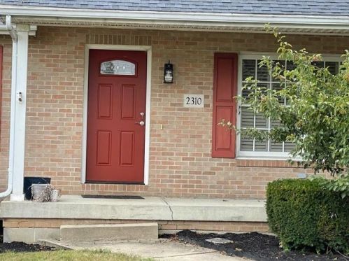 2310 Chickasaw Dr, London, OH 43140-9014