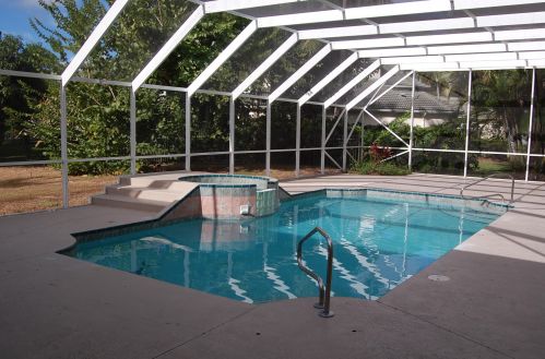8280 Woodsmuir Dr, West Palm Beach, FL 33412-1648