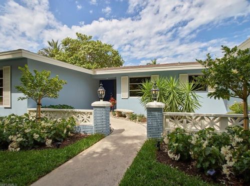 470 Gulf Shore Blvd, Naples FL  34102-8631 exterior