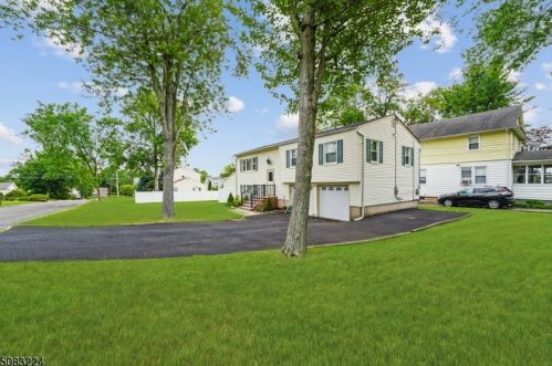 50 Summit Ave, Cedar Knolls, NJ 07927-1539