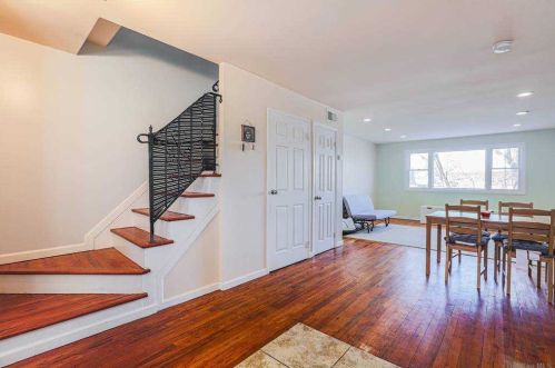 102-34 220th St, Jamaica, NY 11429-2506