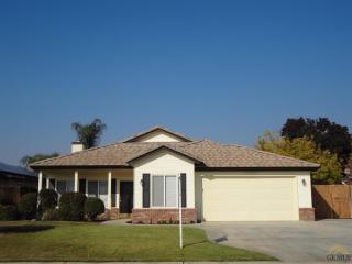 9808 Valerio Ct, Bakersfield, CA 93312-5927