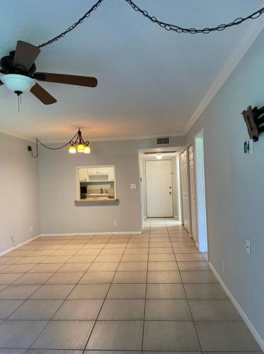9440 8th St, Boca Raton, FL 33428-6828