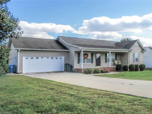 156 Polaris Dr, Farmington, NC 27028-2657