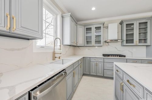 161 Lucille Ave, Floral Park NY  11003-2723 exterior