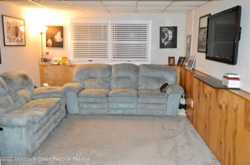 24 Walter Dr, Jackson Twp NJ  08527-3418 exterior