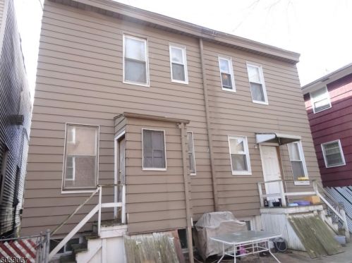 1080 Sanford Ave, Irvington NJ  07111-1944 exterior