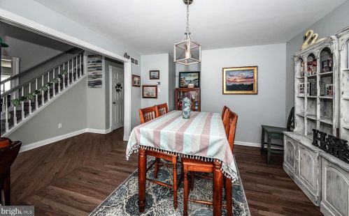 503 Palmer Farm Dr, Yardley PA  19067-7217 exterior