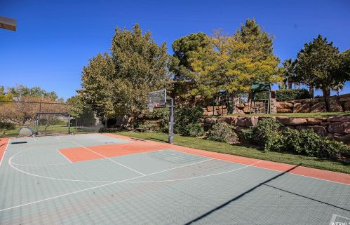 1540 Stone Clf Dr, Saint George UT 84790-6138 exterior