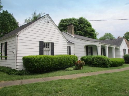 624 Shenango Rd, Beaver Falls, PA 15010-1661