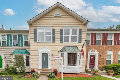 3507 Covered Bridge Ln, Woodbridge, VA 22192-6411