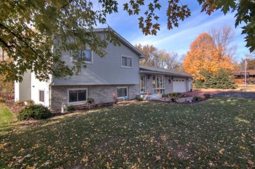 201 King Olaf Ct, Albertville, WI 54730-9517