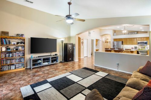 4220 Wahalla Ln, Glendale AZ  85308-2289 exterior