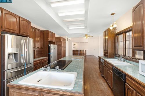 1900 Tule Ln, Oakley CA  94561-5088 exterior
