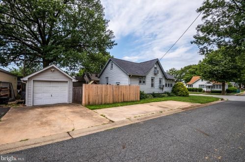 101 Silview Ave, Wilmington, DE 19804-3319