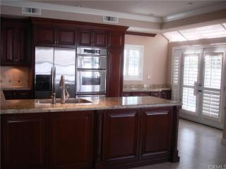 1 Bormes, Irvine CA  92614-0235 exterior