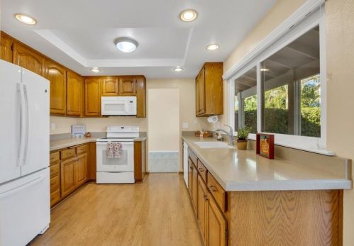 5820 Merlindale Dr, Citrus Heights CA  95610-6728 exterior