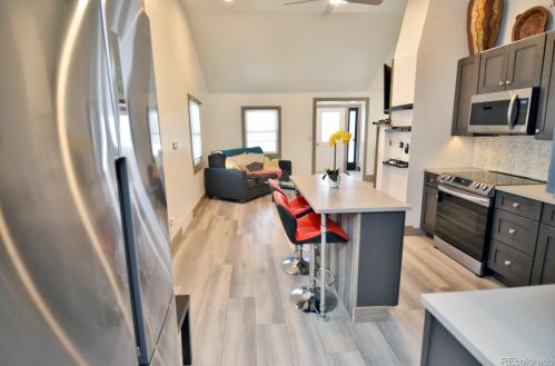 3143 Logan St, Englewood CO 80113-6843 exterior