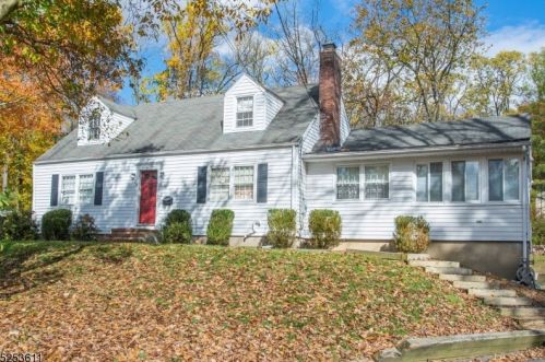 49 Sylvan Dr, Greystone Park, NJ 07950-1925
