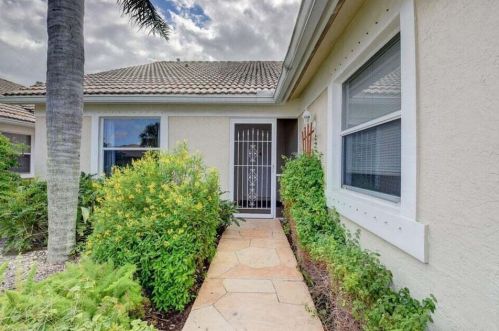 5134 Marla Dr, Boynton Beach, FL 33436-8208