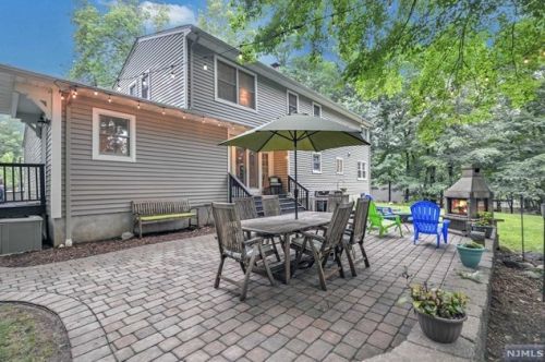 11 Cherokee Trl, Oakland NJ  07436-3011 exterior