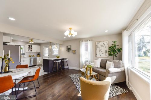 1102 Cumberland Ave, West Deptford NJ  08096-3041 exterior