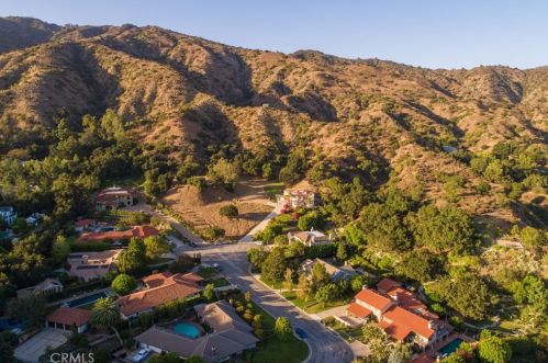 1022 Oak Canyon Ln, Glendora CA  91741-2256 exterior