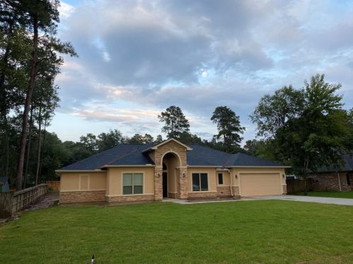 902 Douglas Fir Dr, Magnolia, TX 77354-4738
