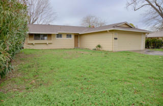 5905 Hillsdale Blvd, Sacramento CA  95842-3103 exterior