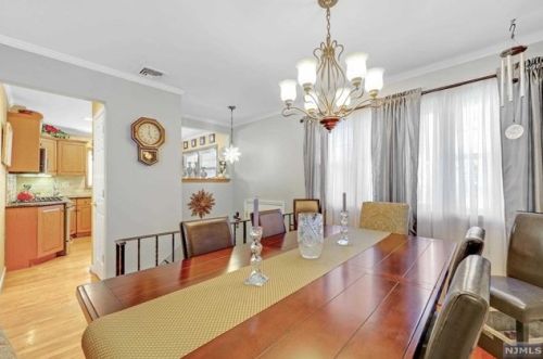 437 Northern Pkwy, Ridgewood NJ  07450-1720 exterior