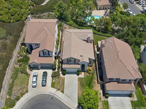 23810 Oak View Ln, Santa Clarita CA  91321-4661 exterior