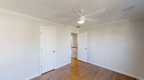 2386 Lindy Rd, Westbury NY  11590-6107 exterior