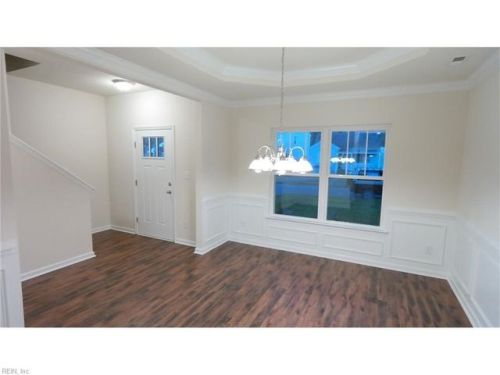868 Lasser Dr, Norfolk, VA 23513-2917
