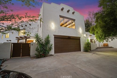 20851 Cheney Dr, Topanga, CA 90290-3723