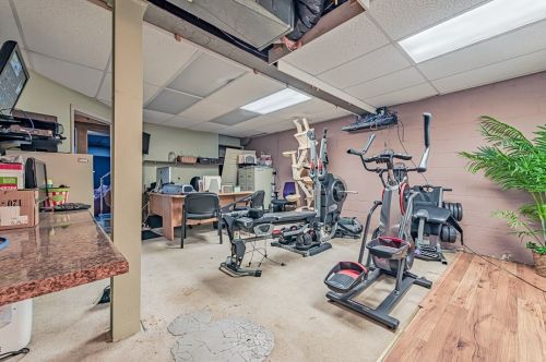 10 Chamber Plz, North Charleroi PA  15022-1601 exterior