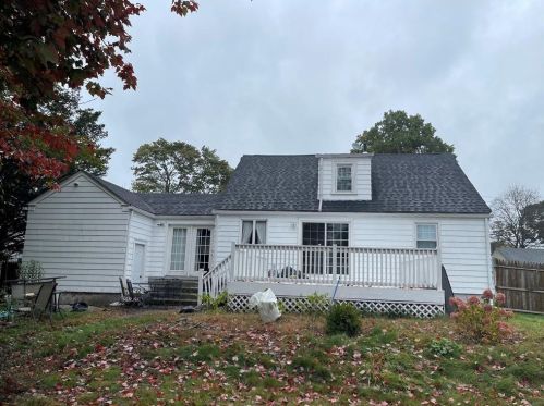 153 Borden Ave, Providence, RI 02919-3731