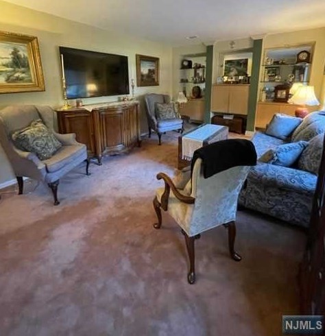 536 Shirley Ave, Franklin Lakes, NJ 07417-1804