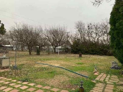 1911 Whispering Oaks St, Burleson, TX 76028-6626