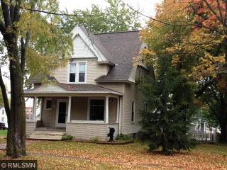 810 11th Ave, Hammond, WI 54002-9378