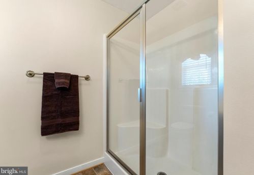 84 Cove Ln, Montross VA  22520-4026 exterior