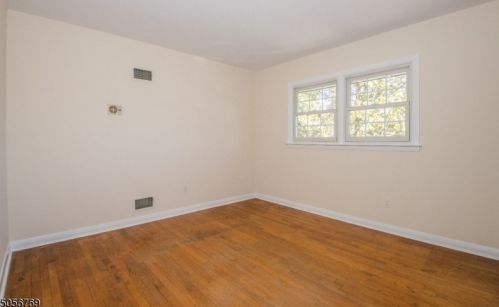 668 Long Hill Rd, Little Falls NJ  07424-2047 exterior