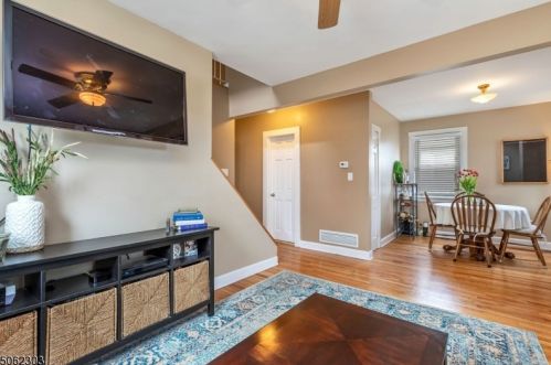 122 Hawthorne St, Roselle Park NJ  07204-1813 exterior