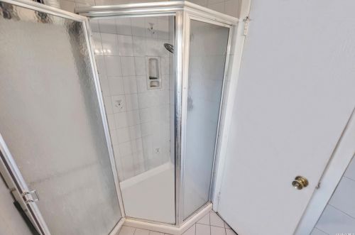 738 Salisbury Park Dr, Westbury NY  11590-5820 exterior