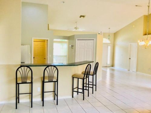 557 Lucero Dr, Fort Pierce FL  34983-8741 exterior